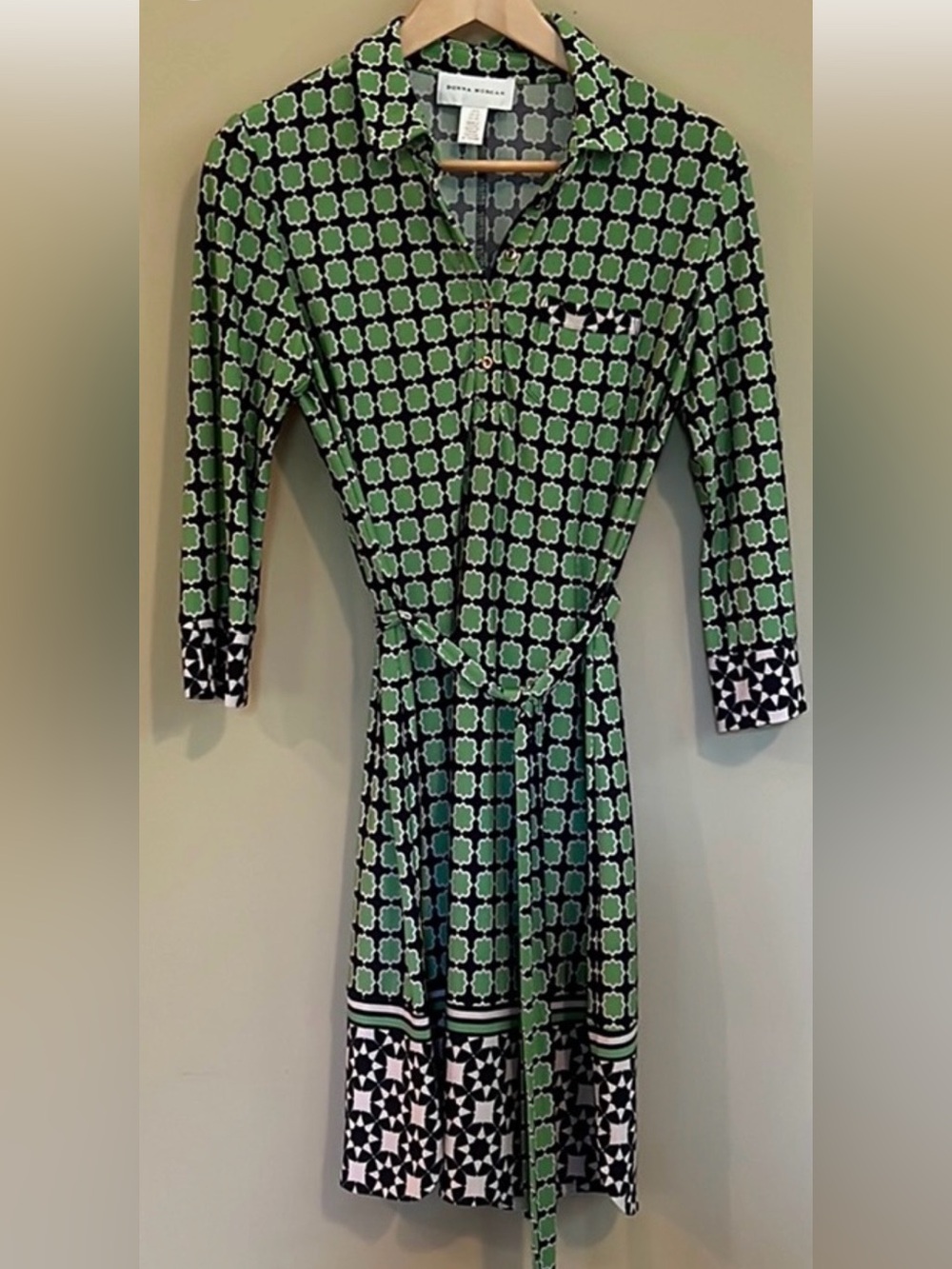 Donna Morgan Green and Black Geometric Print Shirt Dress